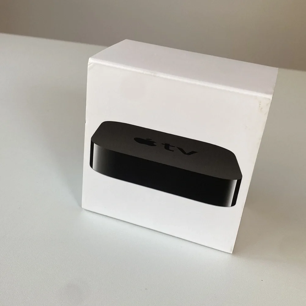 Apple TV streaming device with Remote